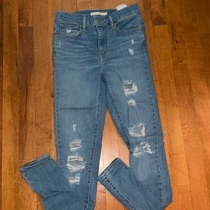 Like New Levi’s High Rise Jeans